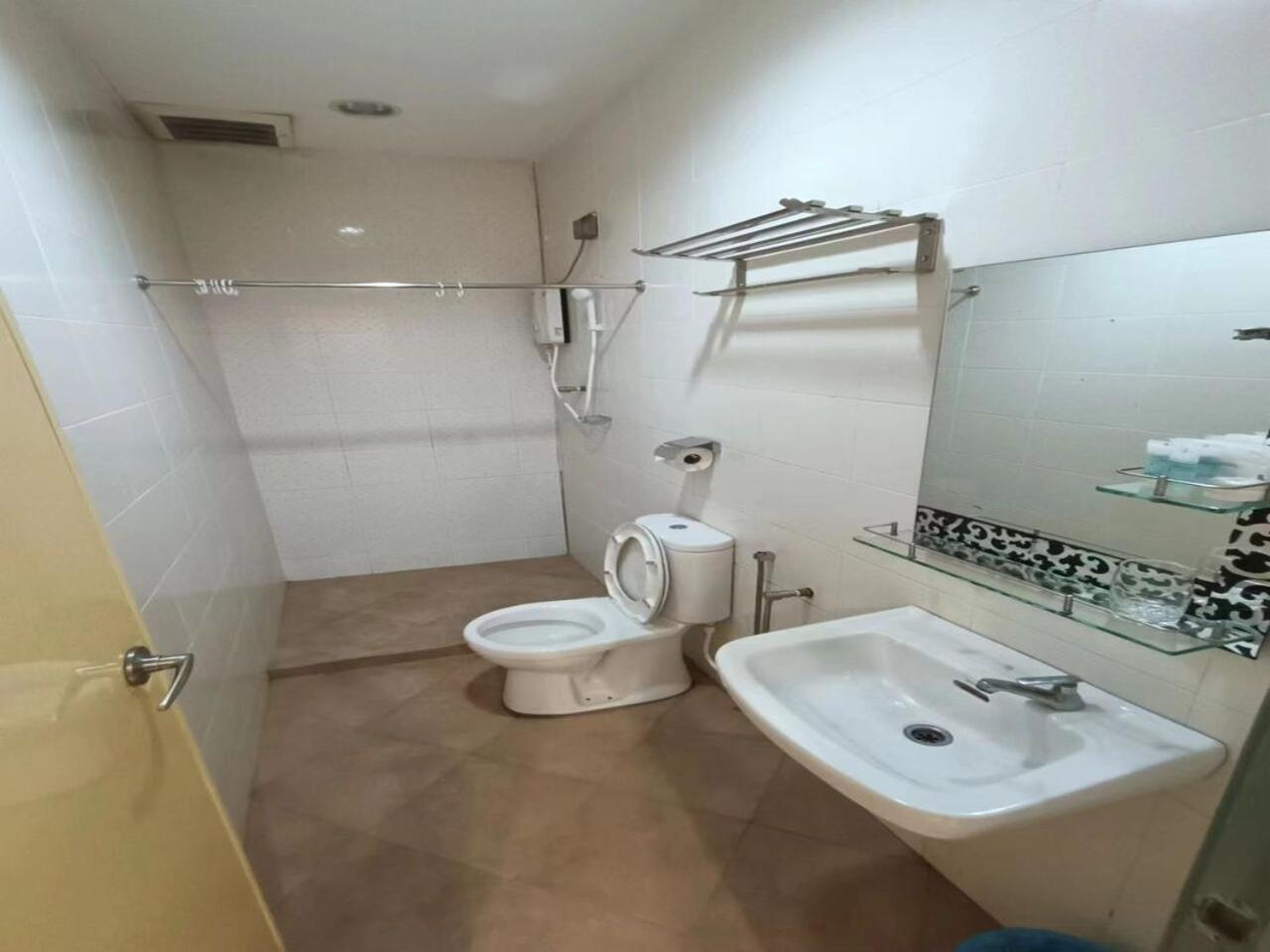 Sr Inn Simpang Renggam Luaran gambar