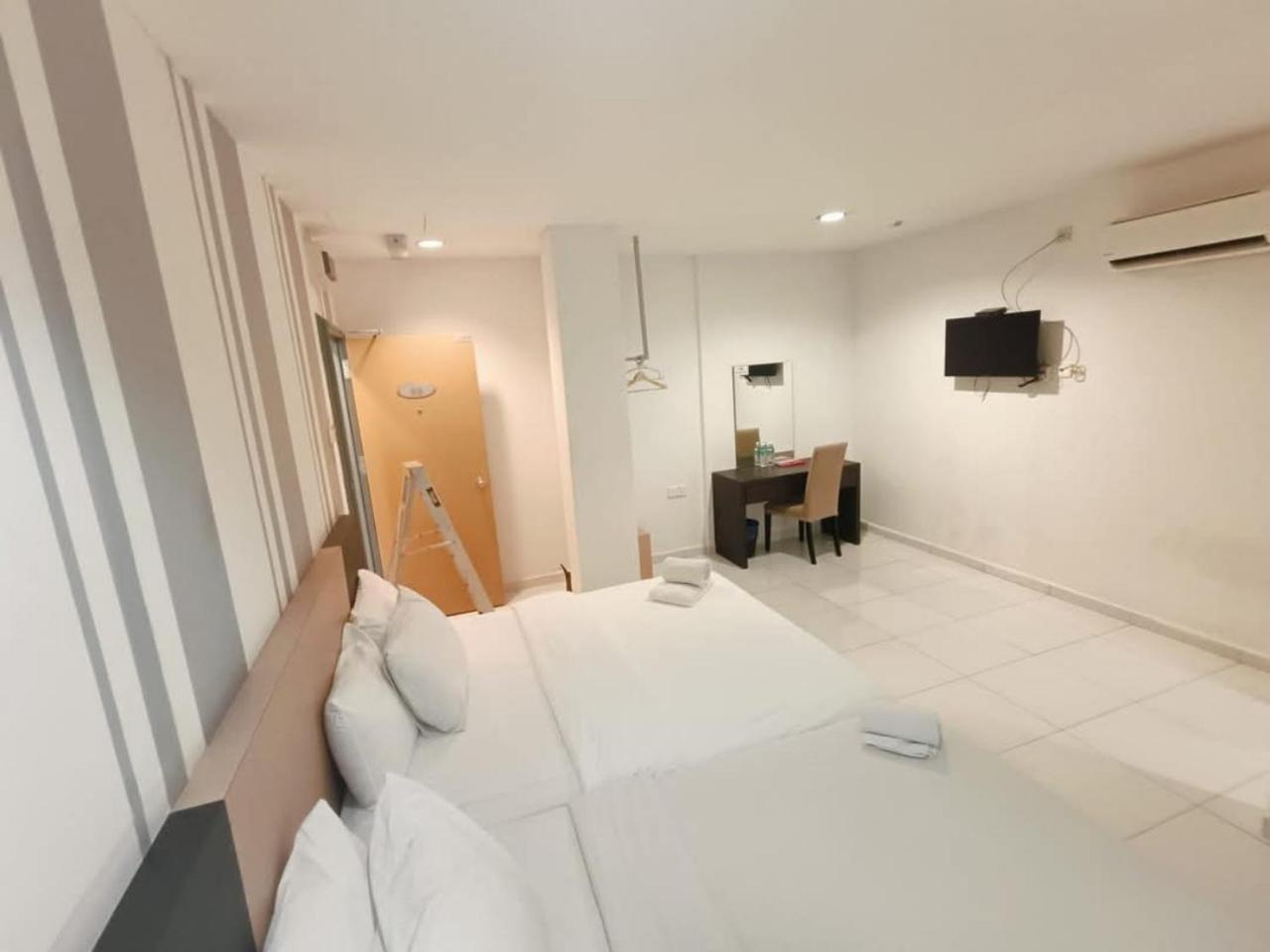 Sr Inn Simpang Renggam Luaran gambar